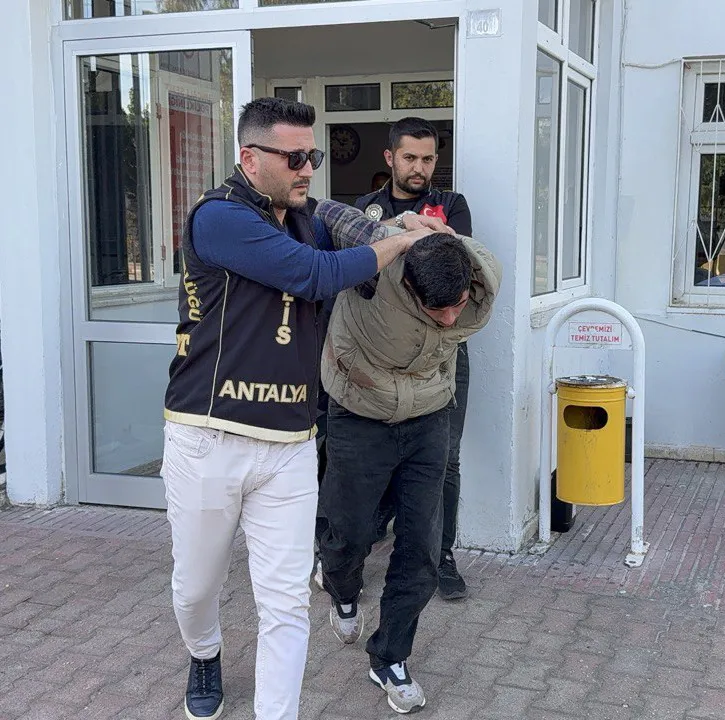 Otel önünde uyardığı kişi tarafından öldürülen Tahsin'in davası başladı