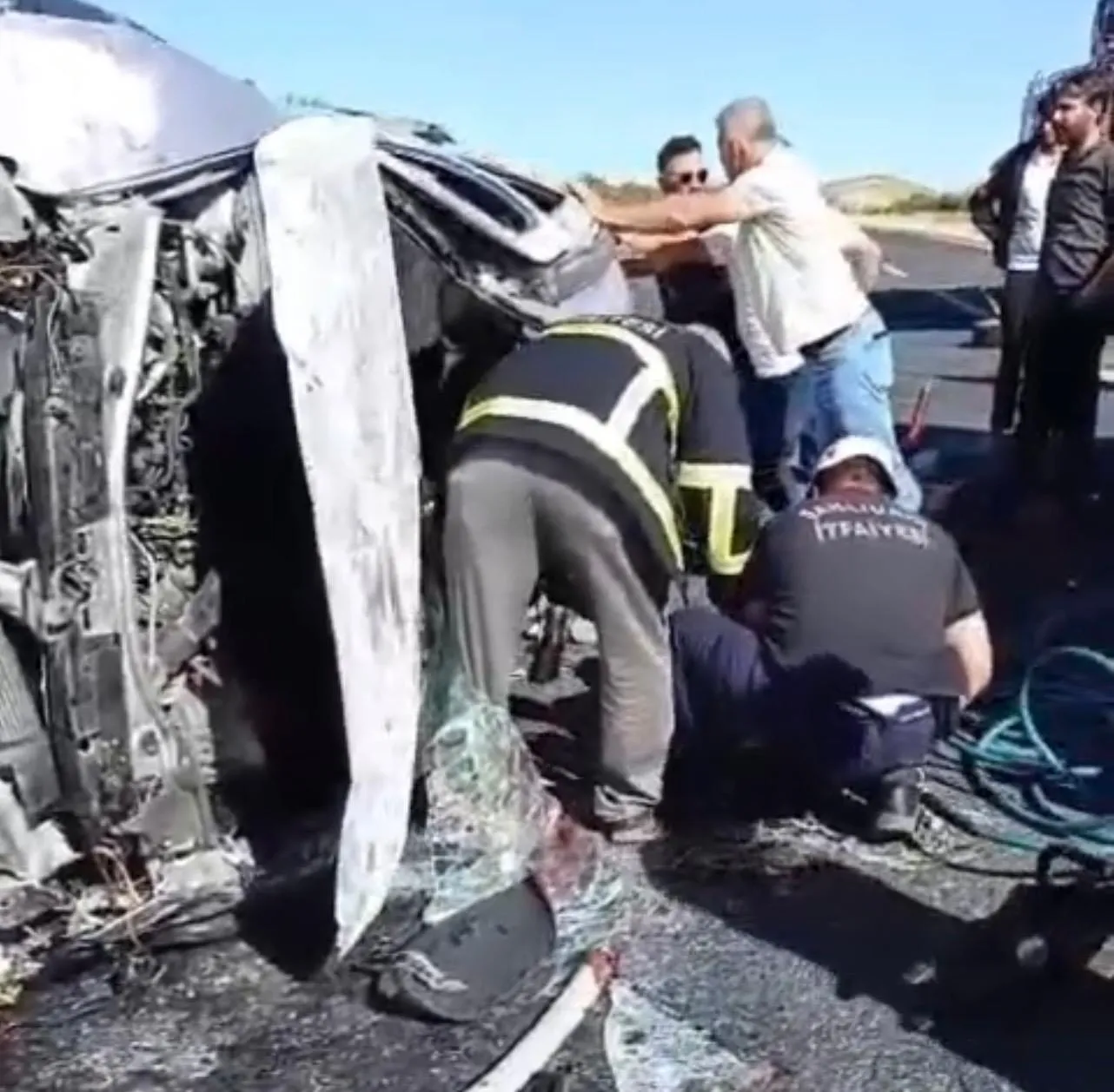 Şanlıurfa'da acı kaza Otomobil takla attı