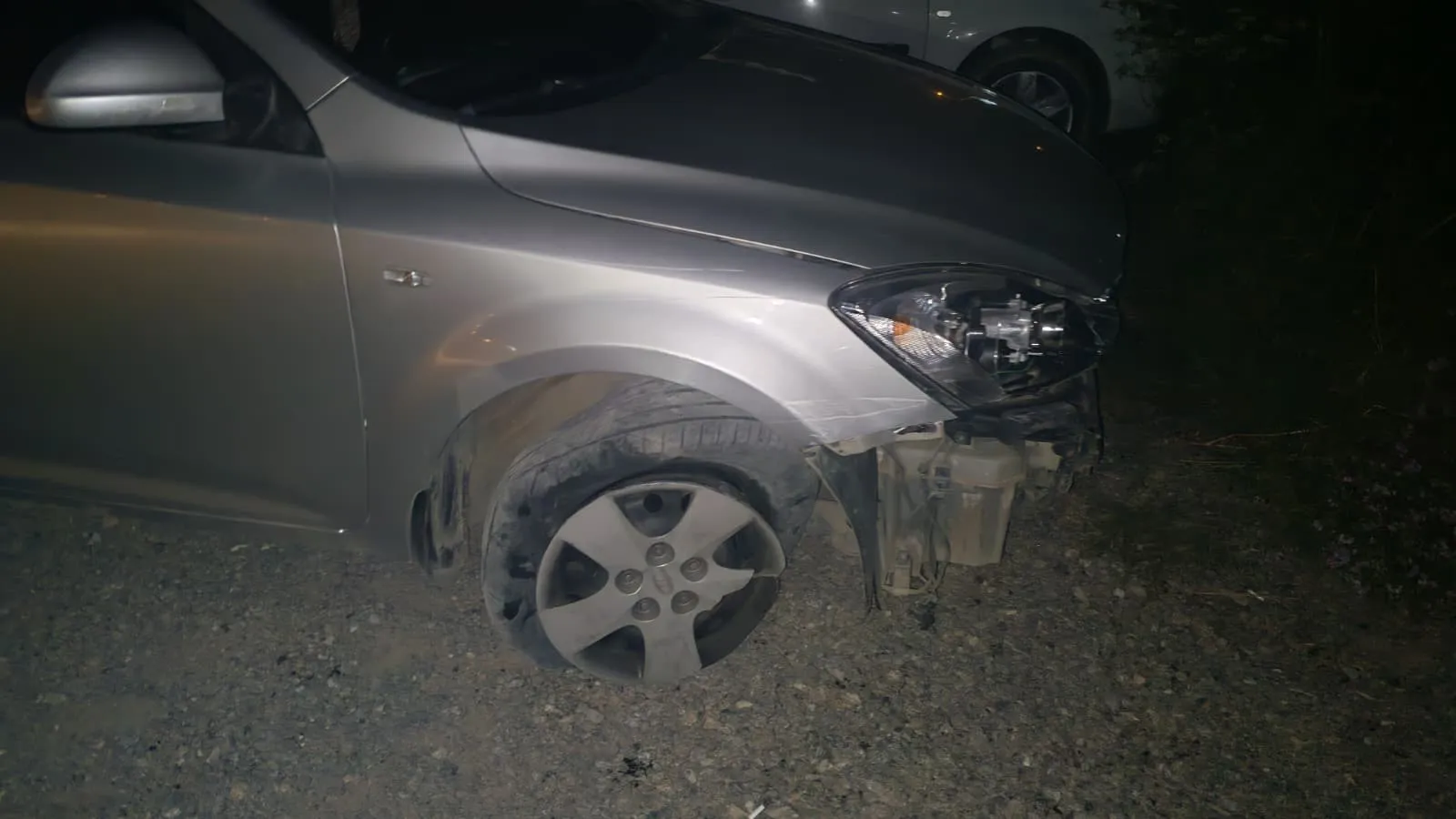 Mudurnu'da alkollü sürücü trafik levhasına çarptı