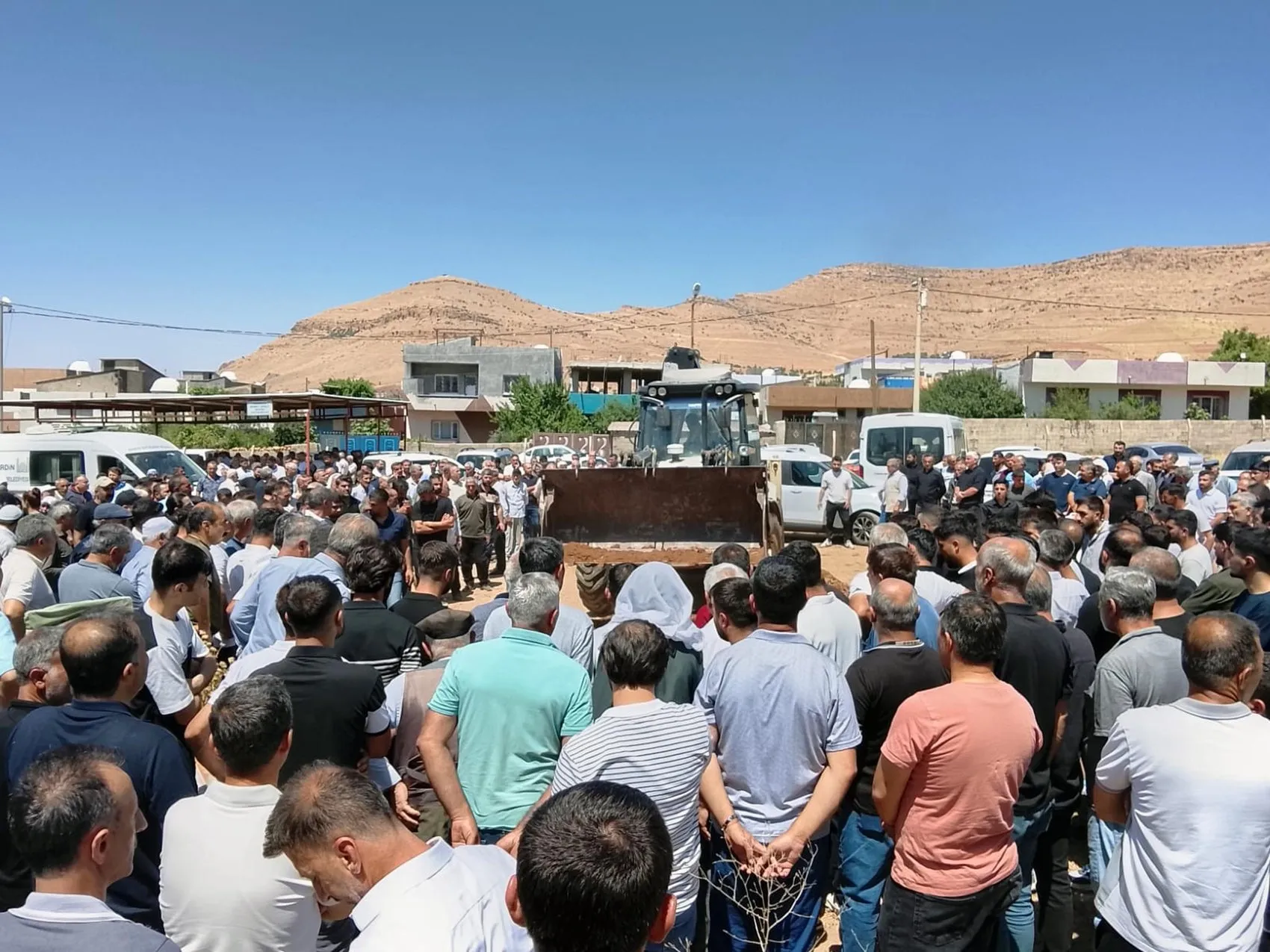 İspanya'da vefat eden Aziz Çaplık memleketinde toprağa verildi