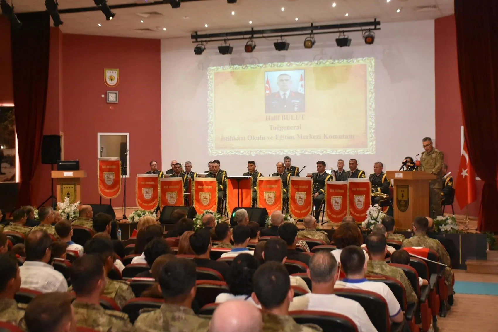 Türk Kara Kuvvetleri İzmir’de 2235’inci yaşını kutladı