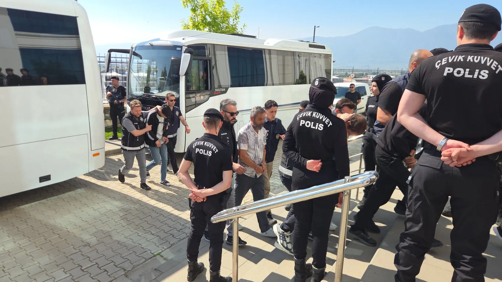 Bursa merkezli dört ilde büyük uyuşturucu operasyonu