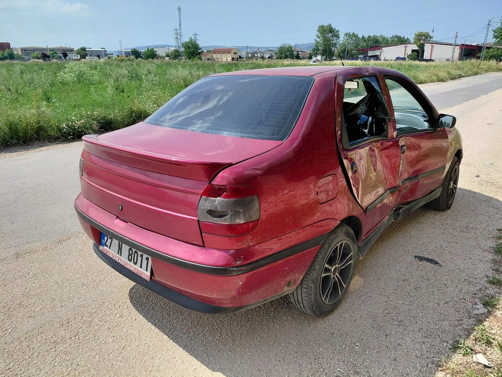 İnegöl'de kavşak kazası motosiklet sürücüsünü hastanelik etti