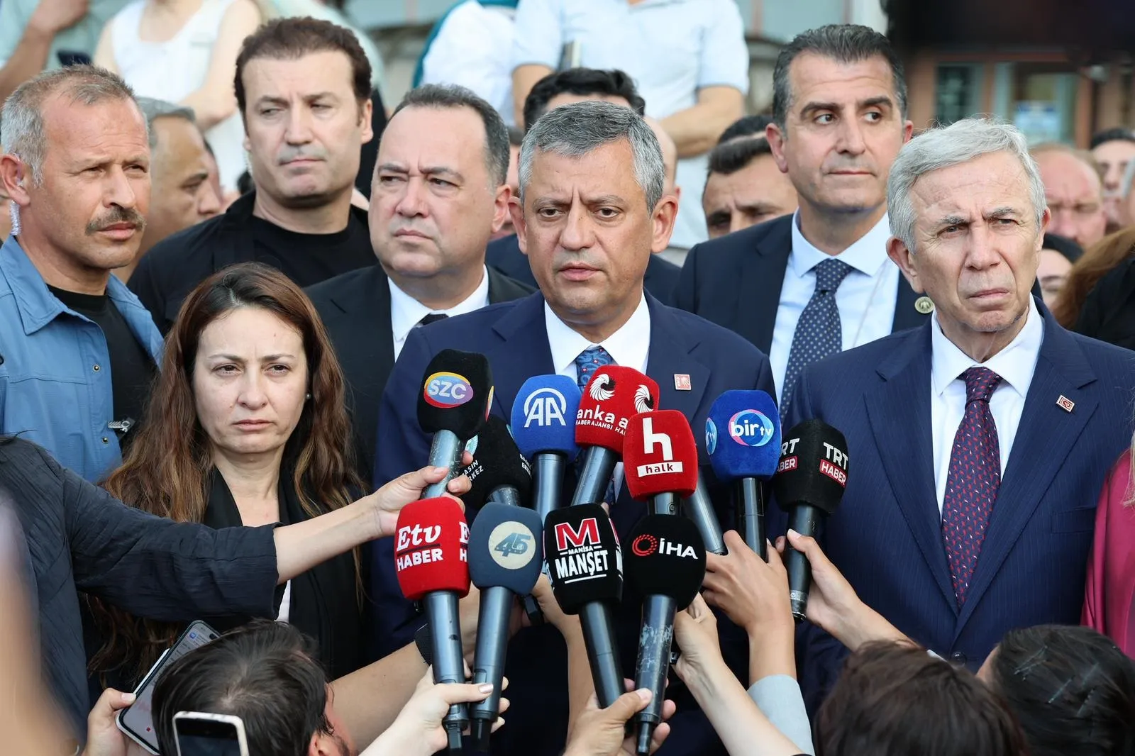 Ferdi Zeyrek vefatının birinci yılında dualarla anıldı