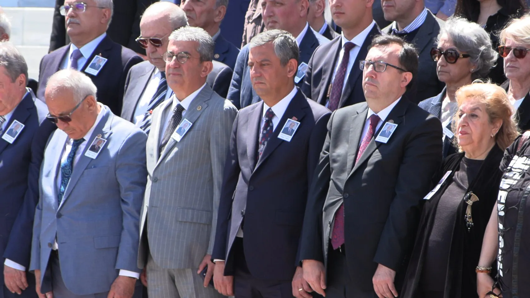 CHP’de olağanüstü kurultay için imzalar toplanmaya başladı