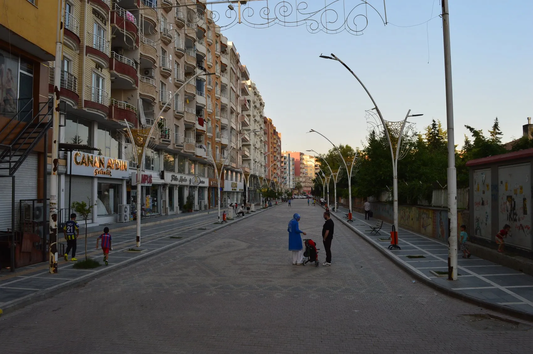 Kızıltepe’nin halı desenli caddesi 6 yaşında