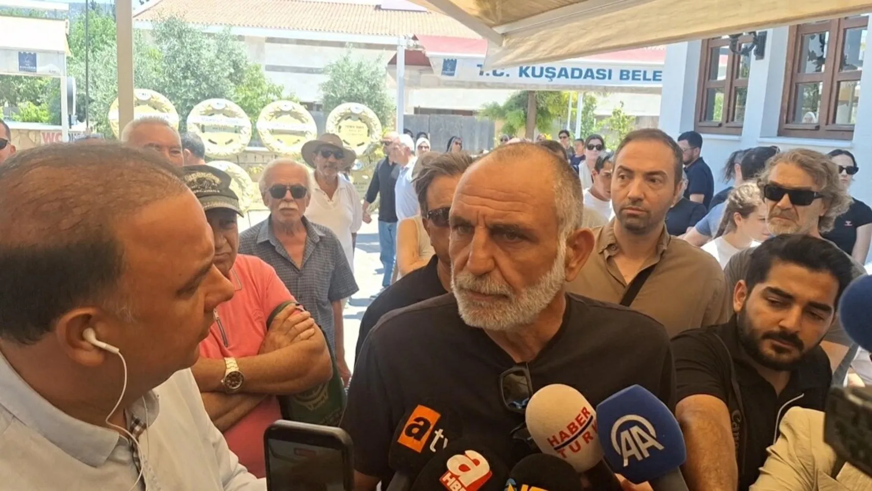 Oyuncu Ece İrtem Kuşadası'nda toprağa verildi