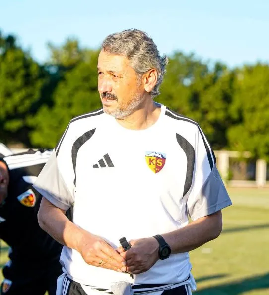Kayserispor 11 yıllık Süper Lig serüveninin ardından sahaya indi