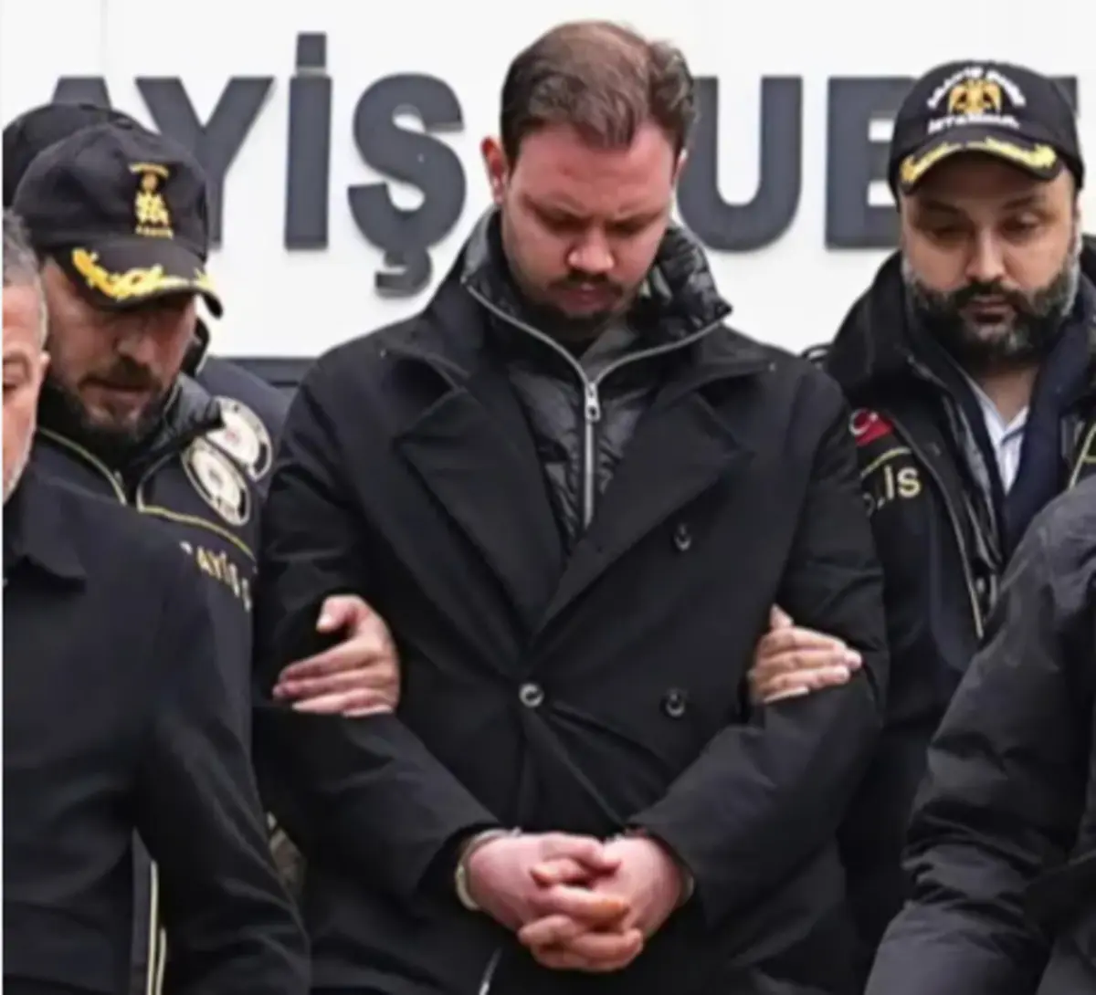 Aleyna Kalaycıoğlu ve Alaattin Kadayıfçıoğlu yargılanıyor! Zuhal Kalaycıoğlu görüntülendi 1