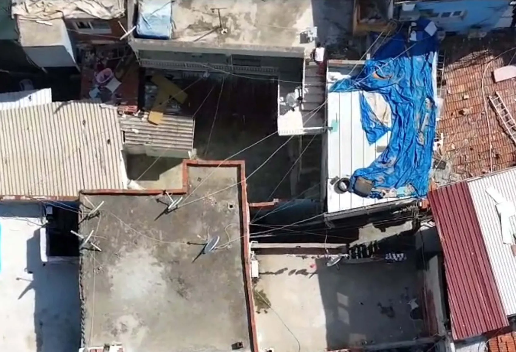 İzmir Konak’ta uyuşturucu operasyonu İki firari yakalandı