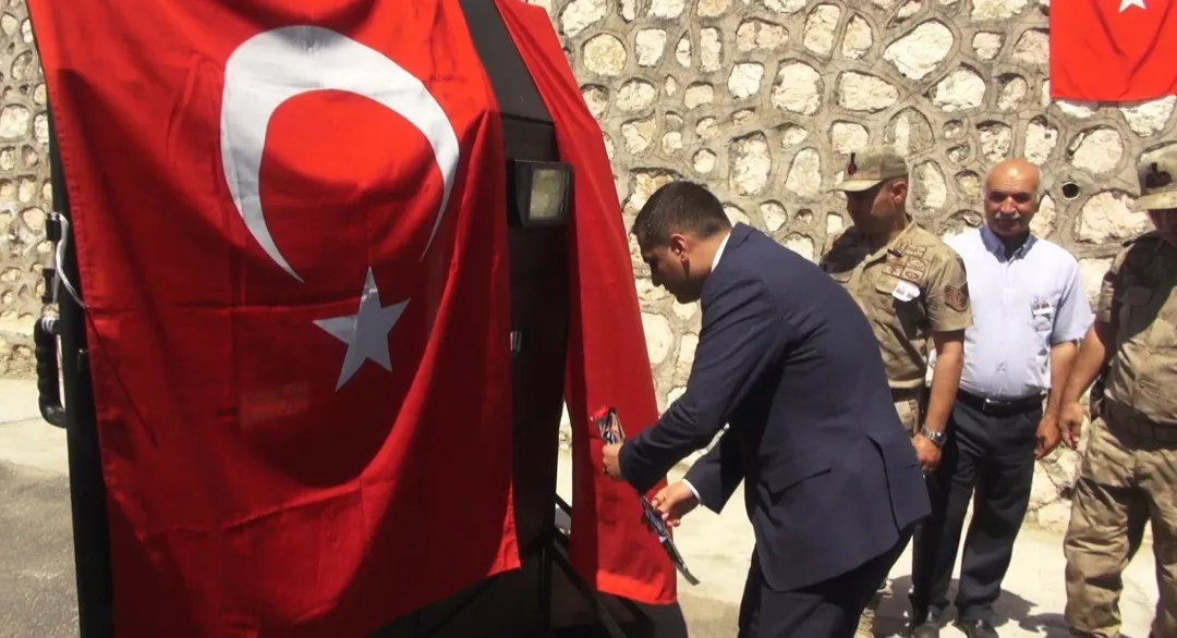 Batman dokuz yıl önce yitirdiği evlatlarını andı