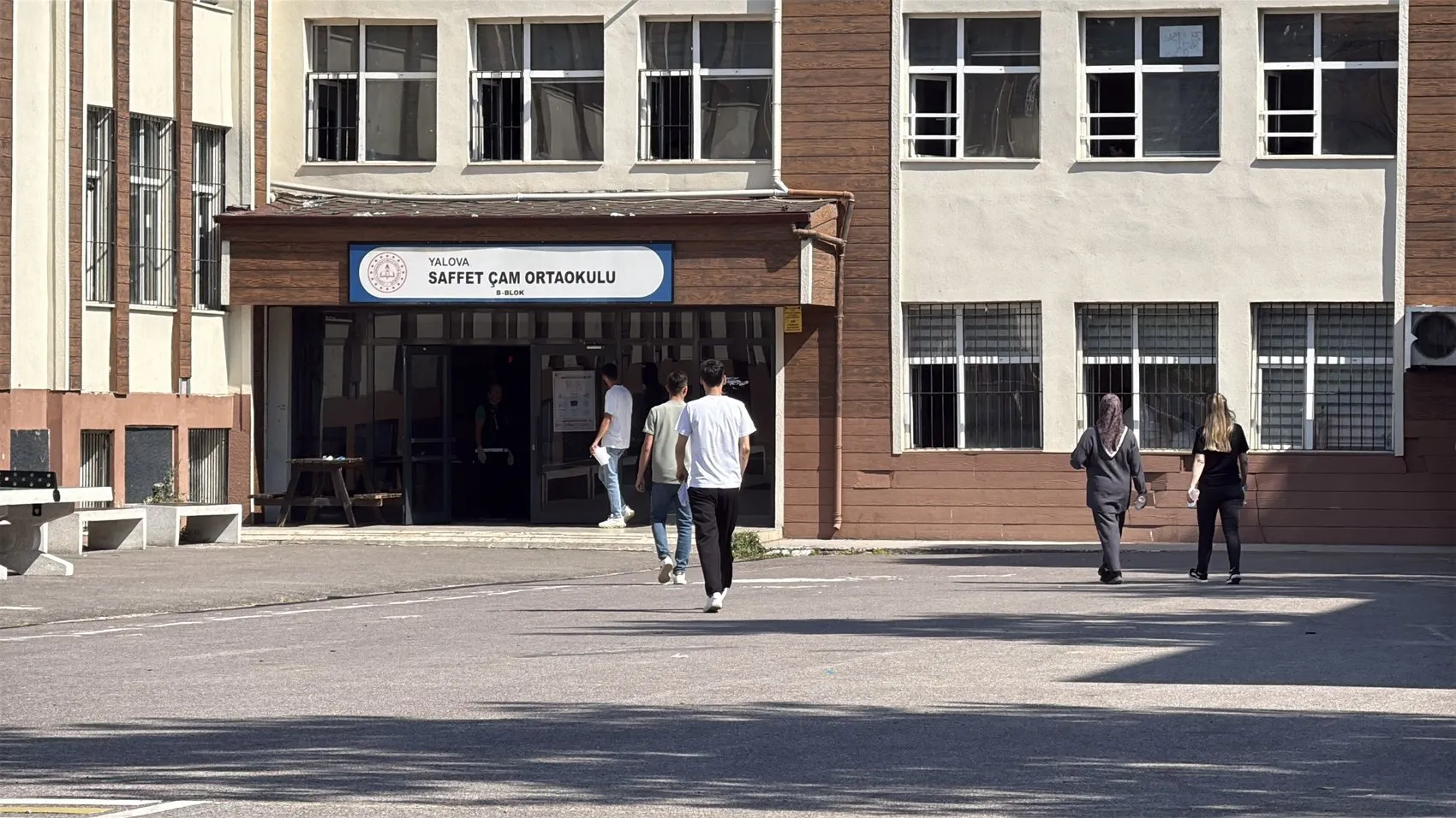 Yalova'da sınav kapısı 6 dakika farkla kapandı