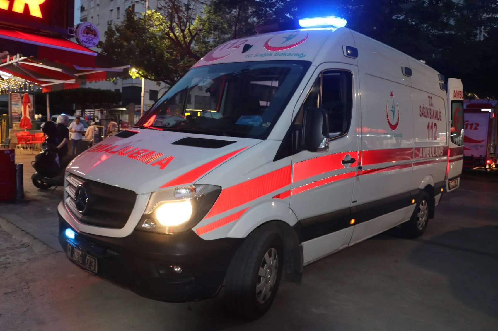 Kepez’de iş kazası Dönerci çalışanı asansörden düştü