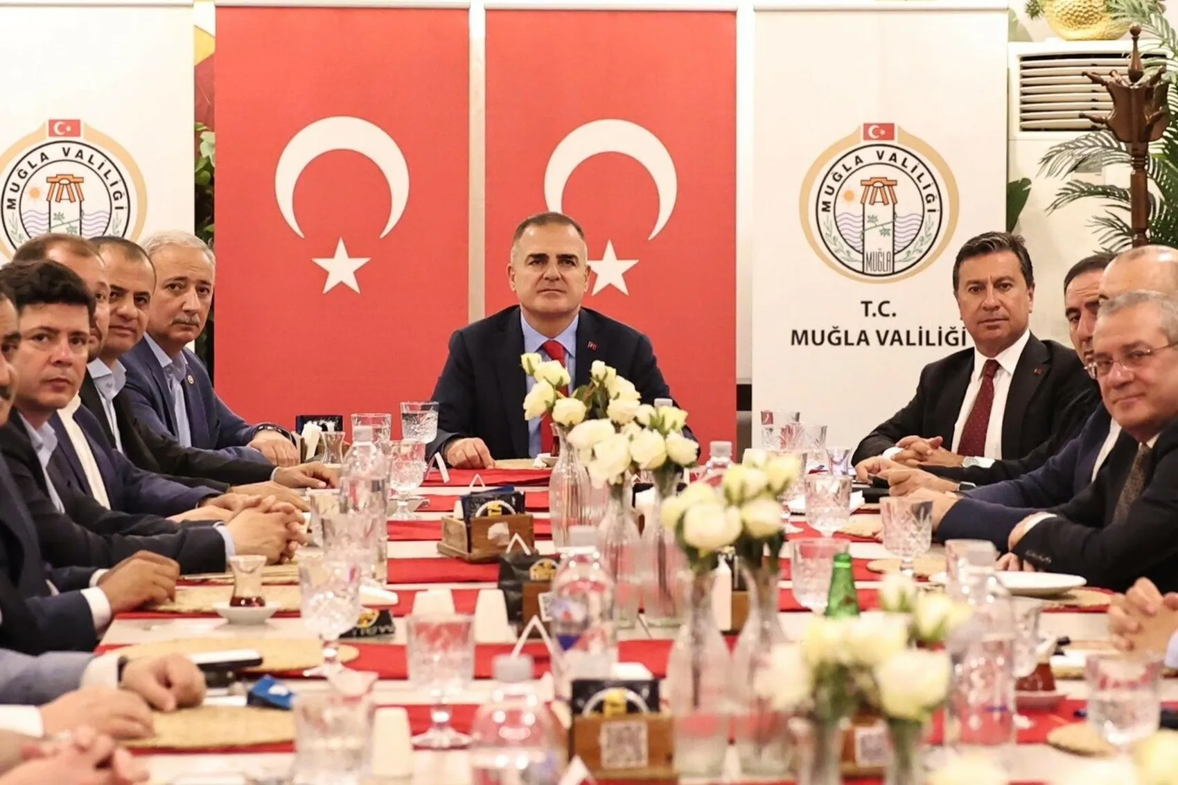 Muğlaspor belirsizliği için kent yönetimi masaya oturdu