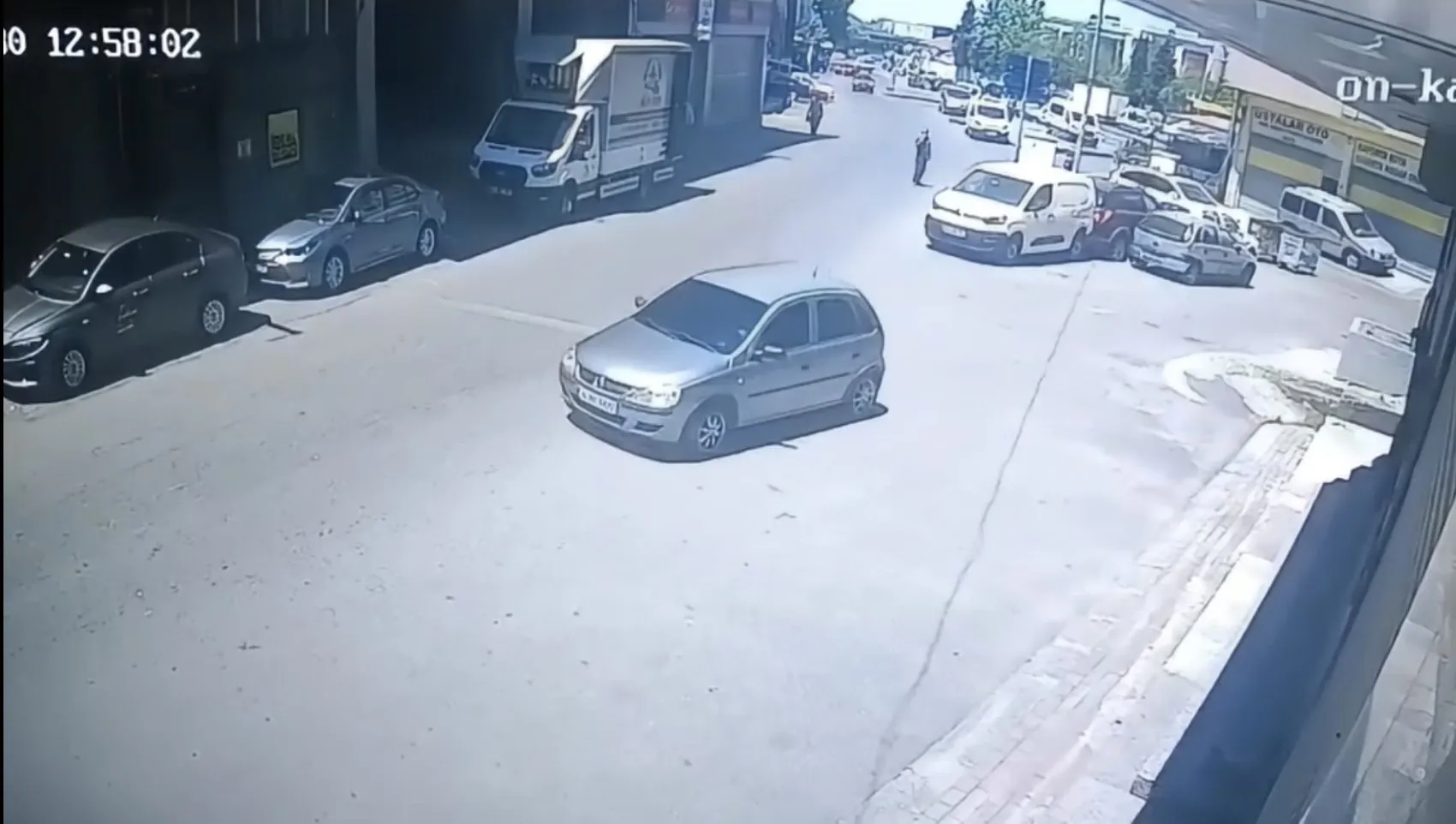 Kıskançlık krizine giren koca dehşet saçtı