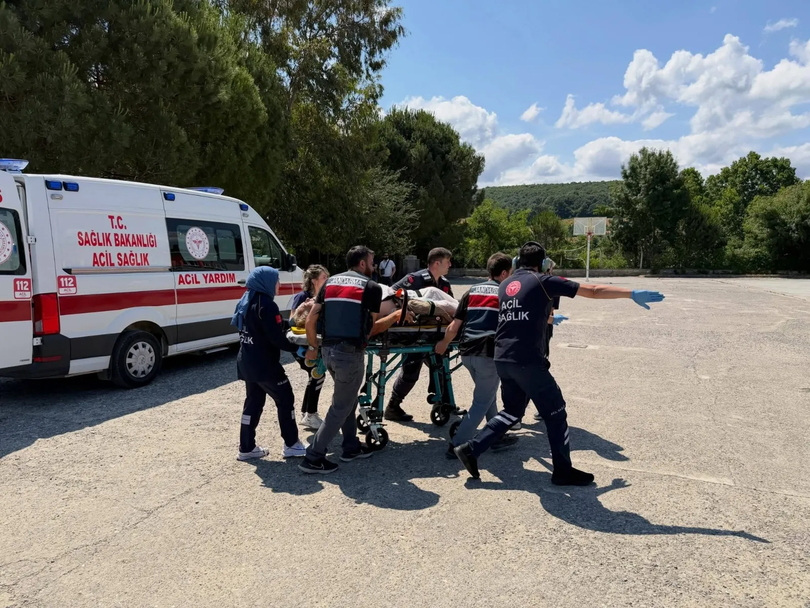 Alaçam'da traktör kazası Çiftçi için gökyüzü seferber oldu