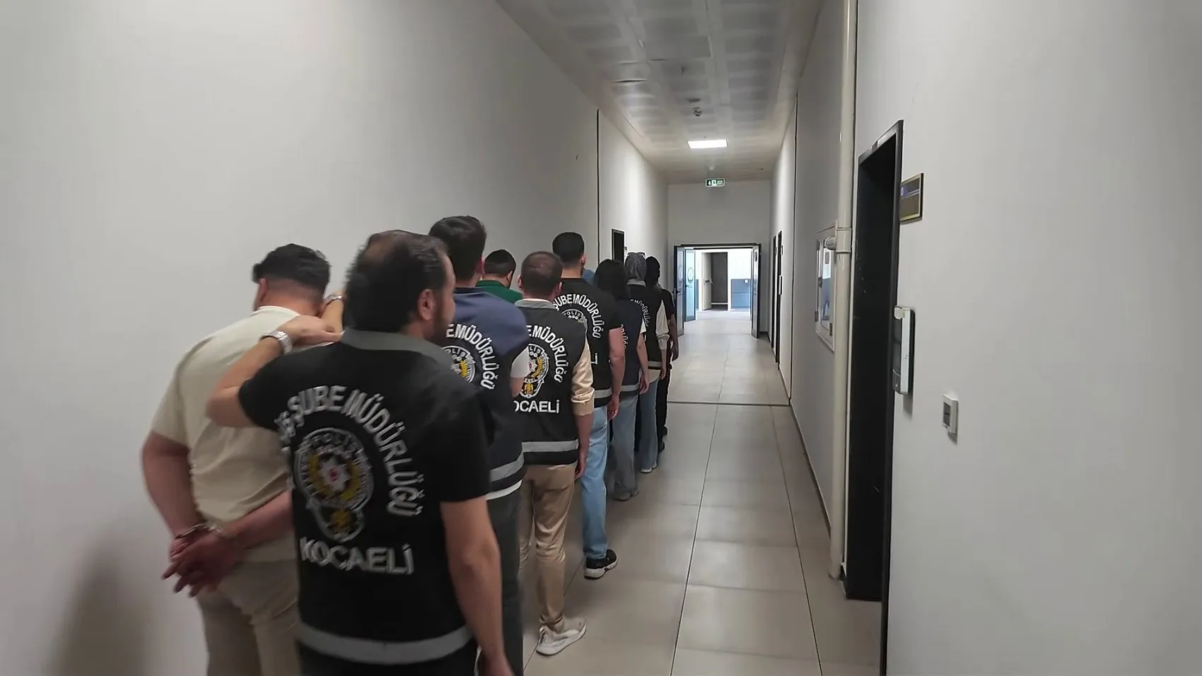 Kocaeli merkezli dev fuhuş operasyonunda 14 kişi cezaevine gönderildi