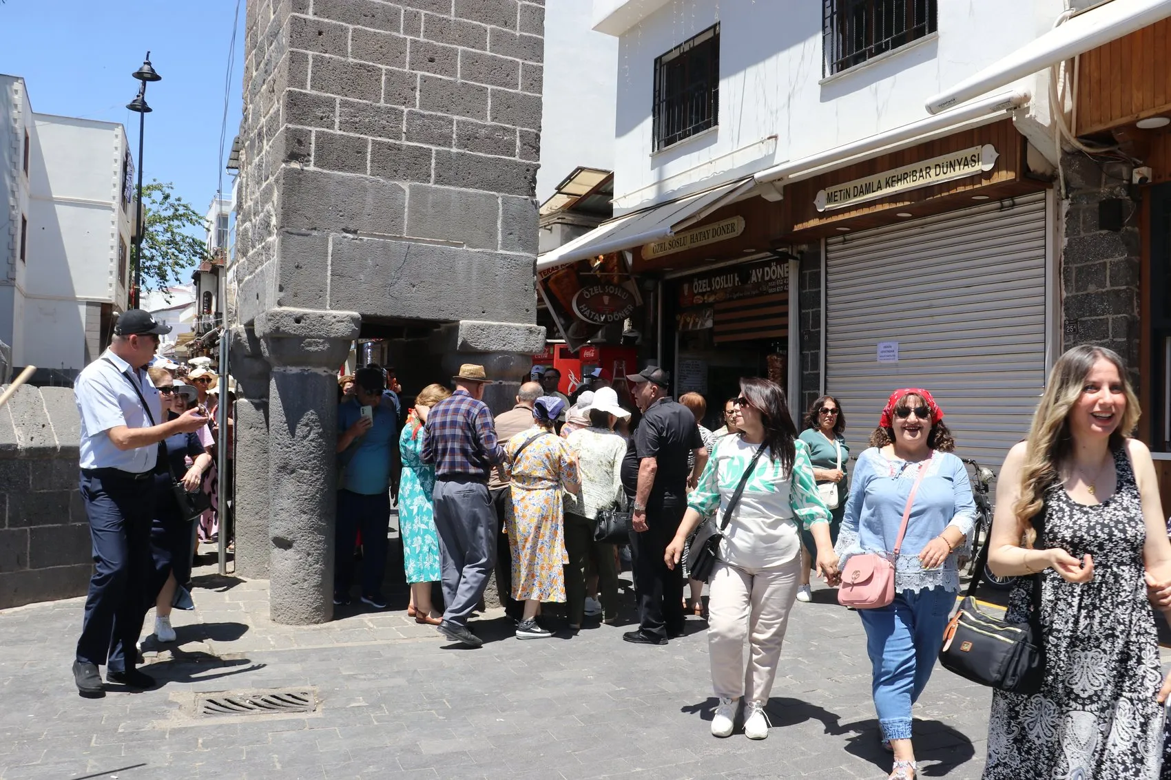 Diyarbakır sokaklarında bayram bereketi