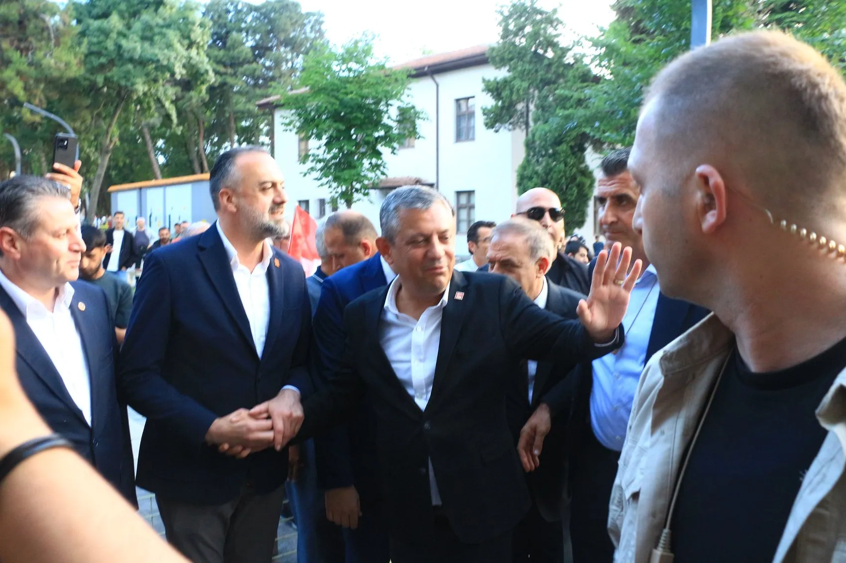Özgür Özel Erdoğan siyasi darbe peşinde
