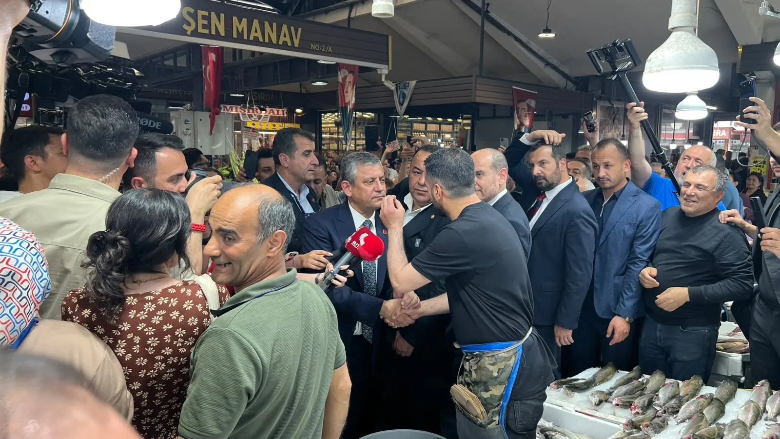 Özgür Özel'den Kemal Kılıçdaroğlu'na kurultay çağrısı