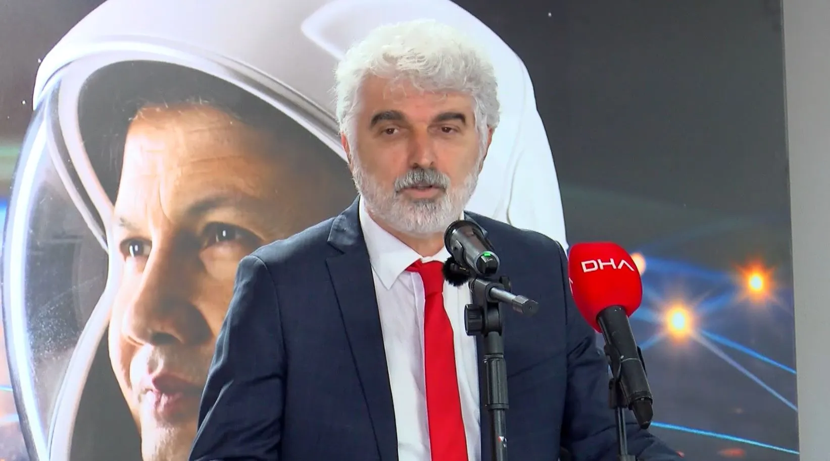 Alper Gezeravcı gençlere uzay vizyonunu anlattı