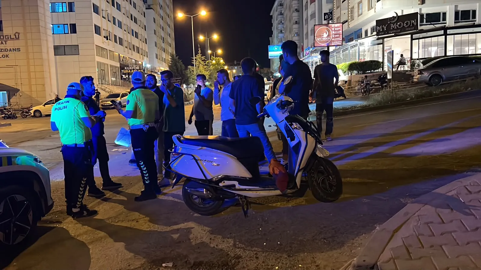 Kilis'te gece yarısı motosiklet kazası 5 kişi yaralandı