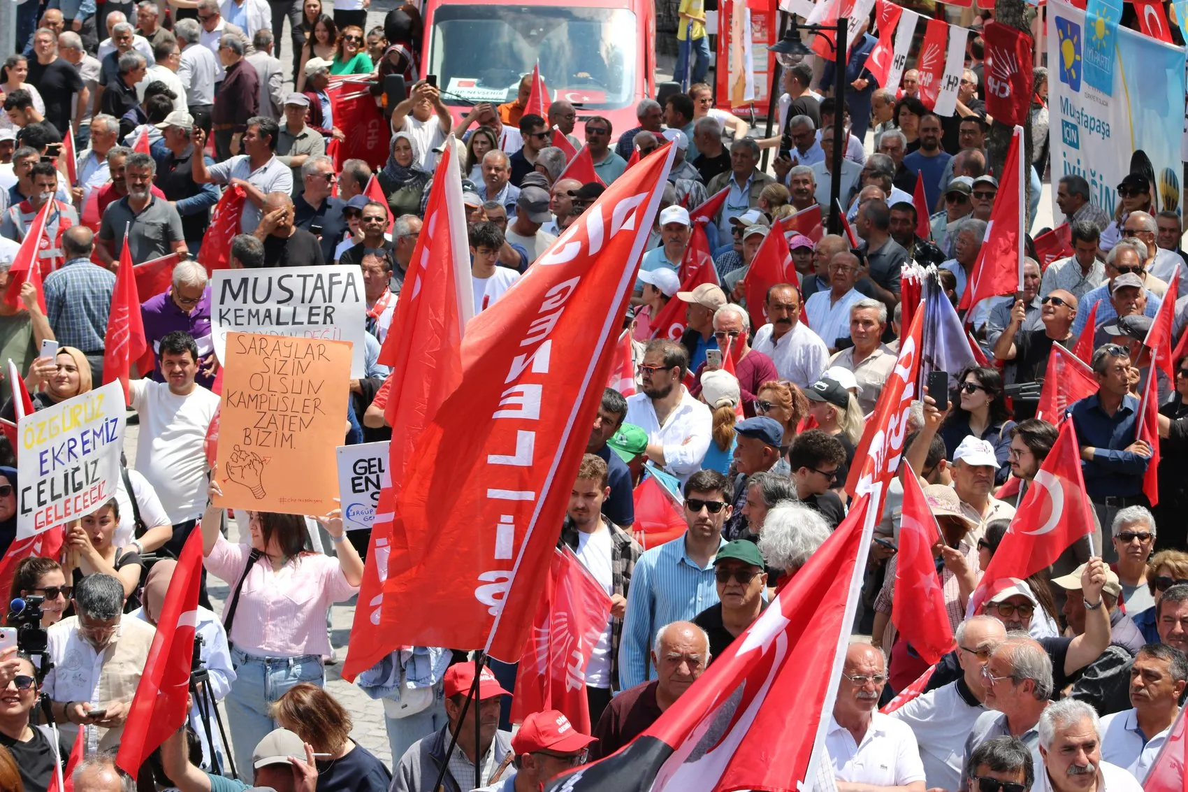 Özgür Özel'den seçmenine sandığa gidin çağrısı