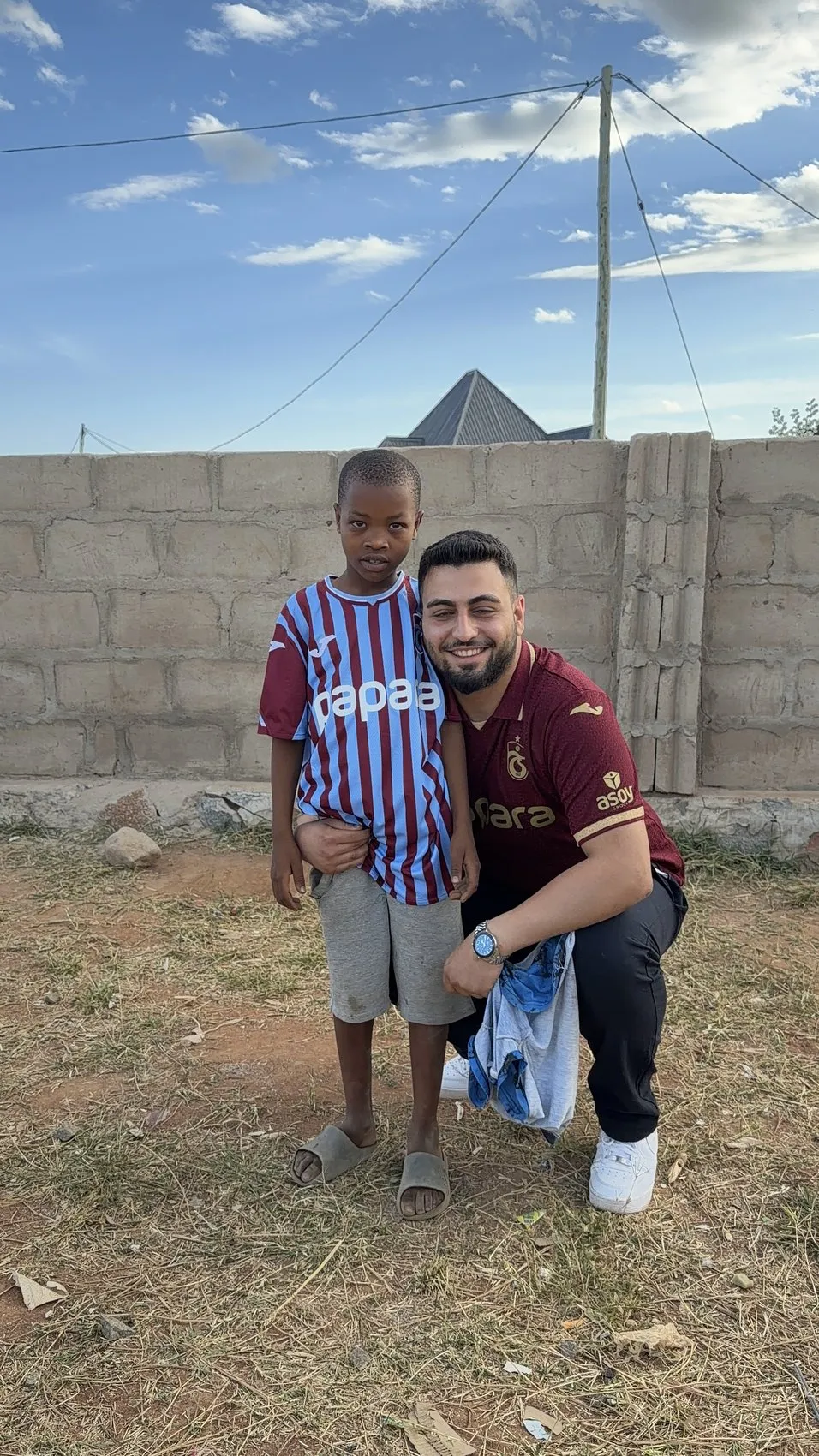 Tanzanya’daki çocuklara Trabzonspor sürprizi