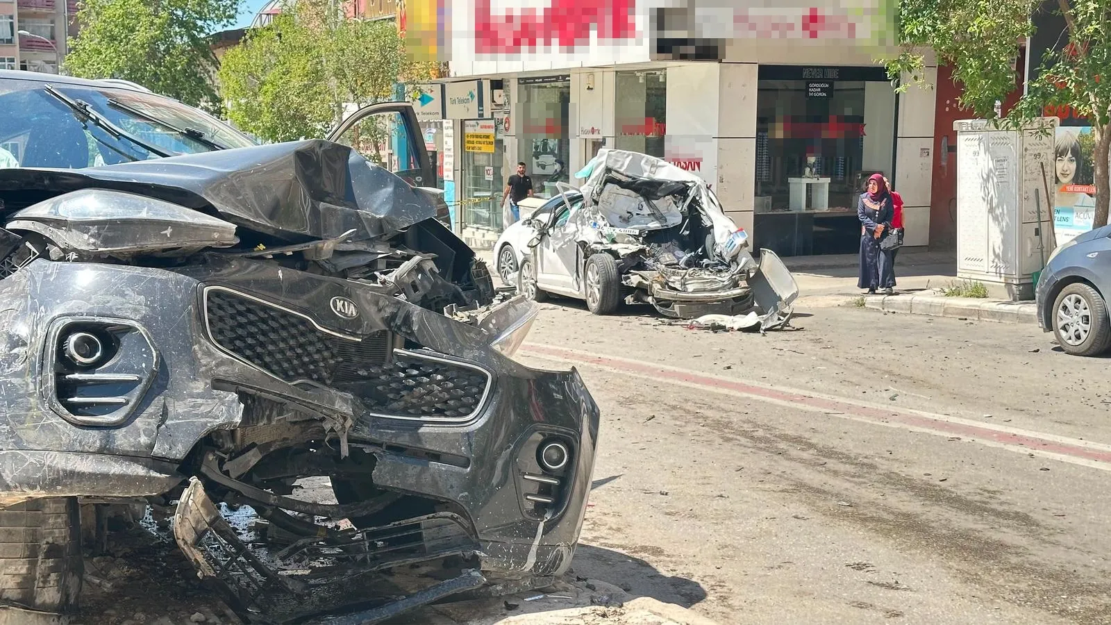 Elazığ’da hafriyat kamyonu trafiği birbirine kattı