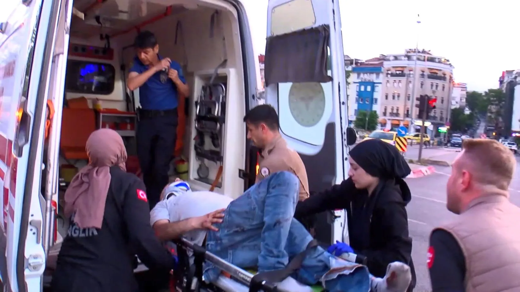 Fatih’te motosiklet kazası 5 kişi yaralandı