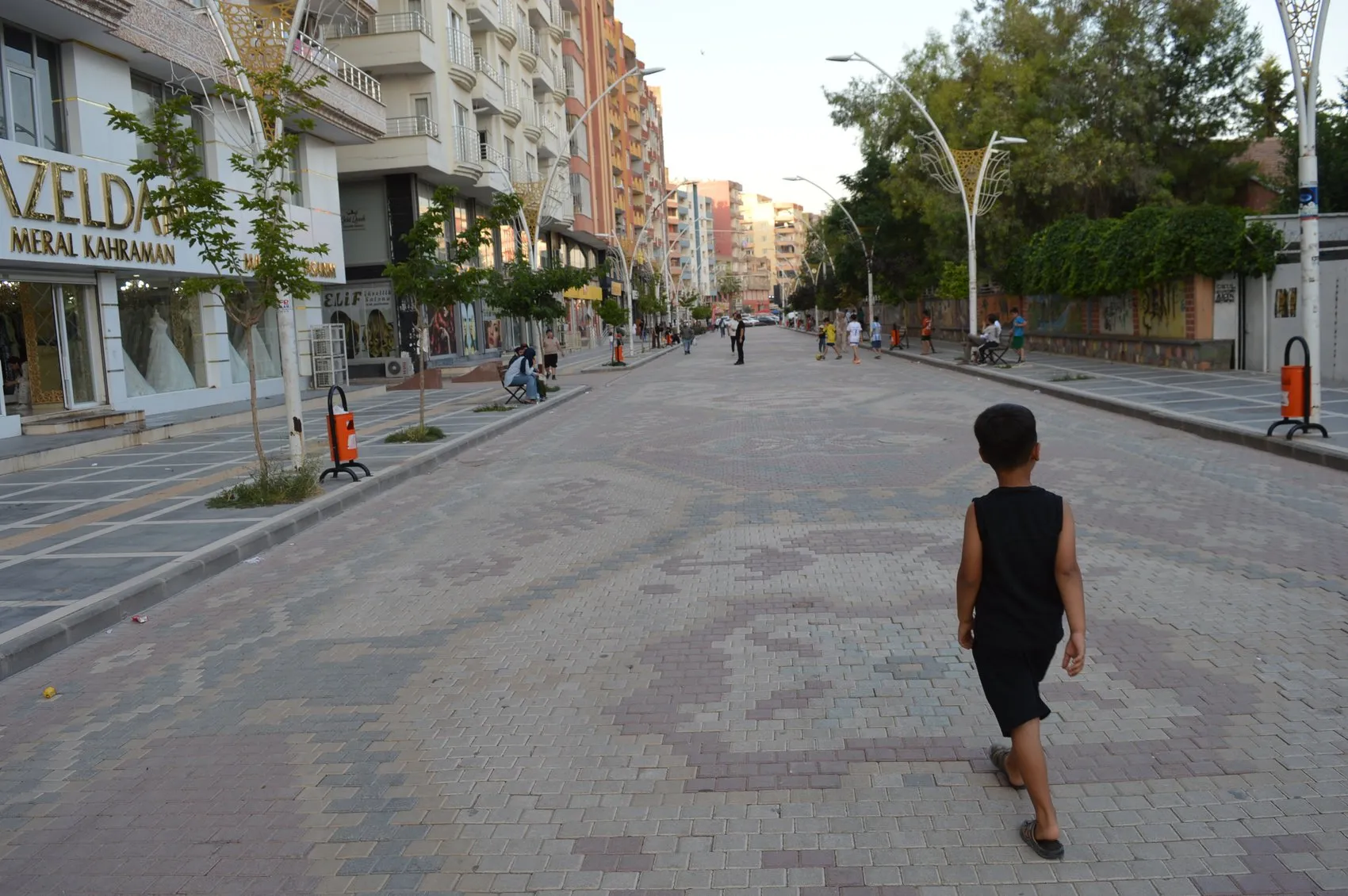 Kızıltepe’nin halı desenli caddesi 6 yaşında