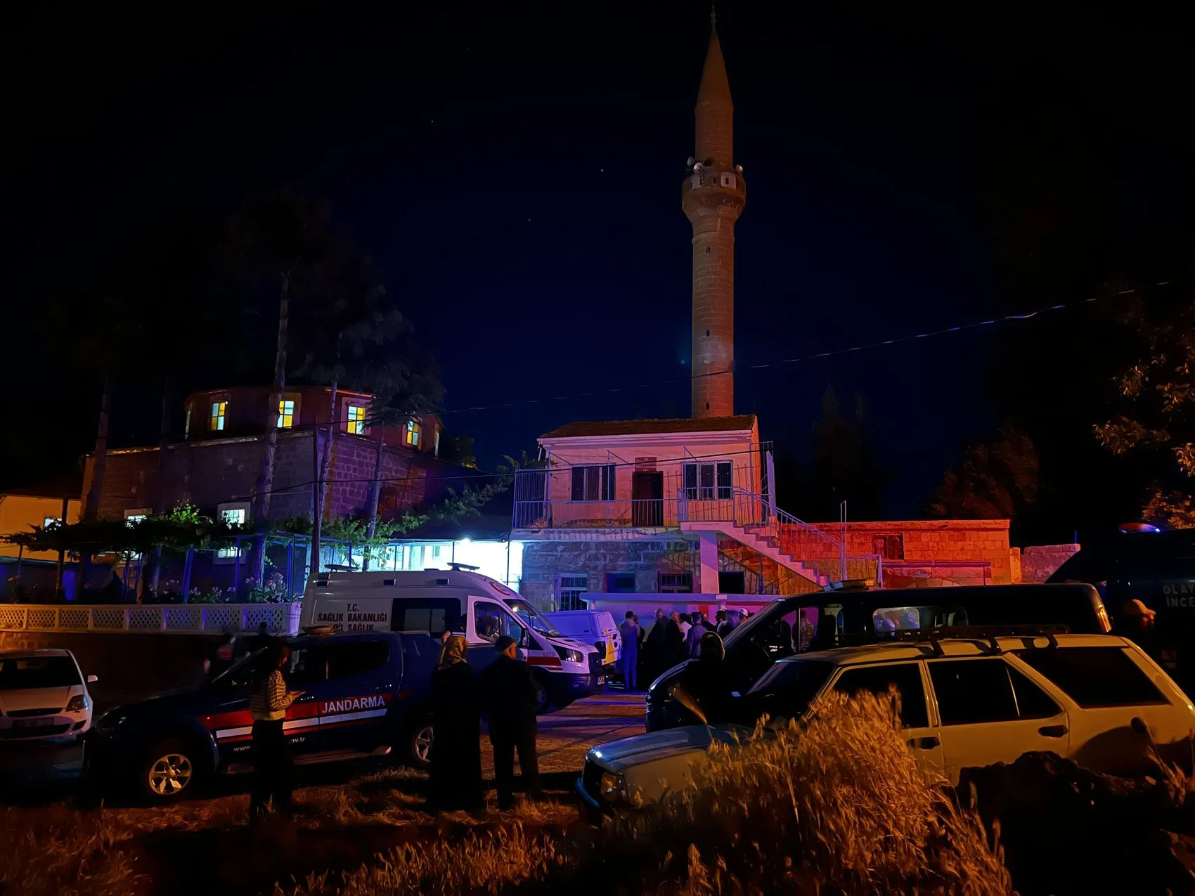 Kayseri'de cami içinde kanlı tartışma iki can aldı