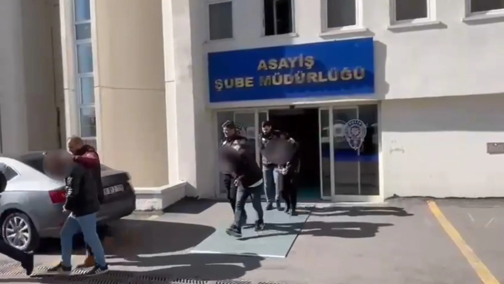 Sahte polis ve savcılar Ankara çıkışında yakayı ele verdi