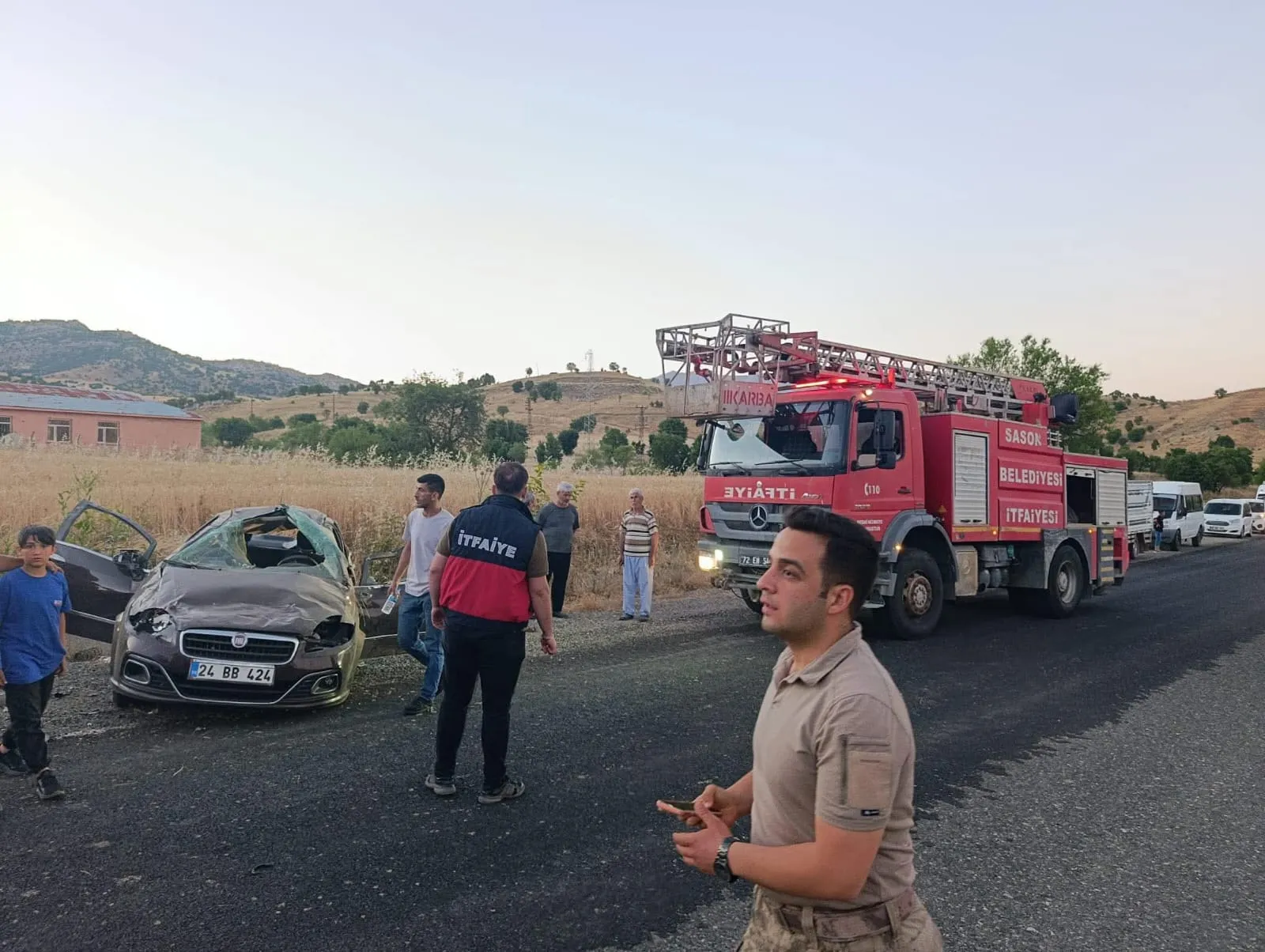 Kulp yolunda otomobil takla attı Anne ve oğlu hayatını kaybetti