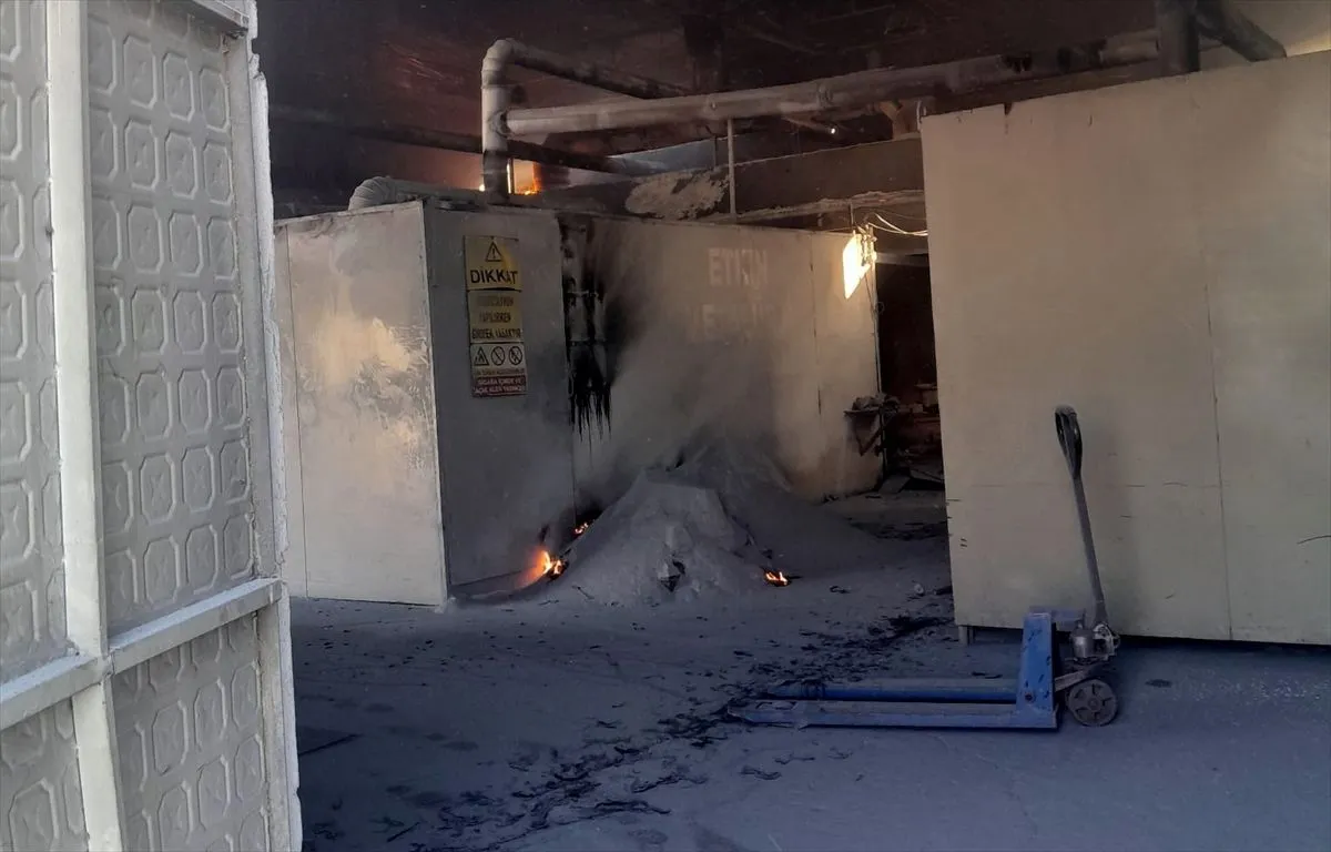 Gediz'deki alüminyum tesisi patlamasında bir işçi hayatını kaybetti