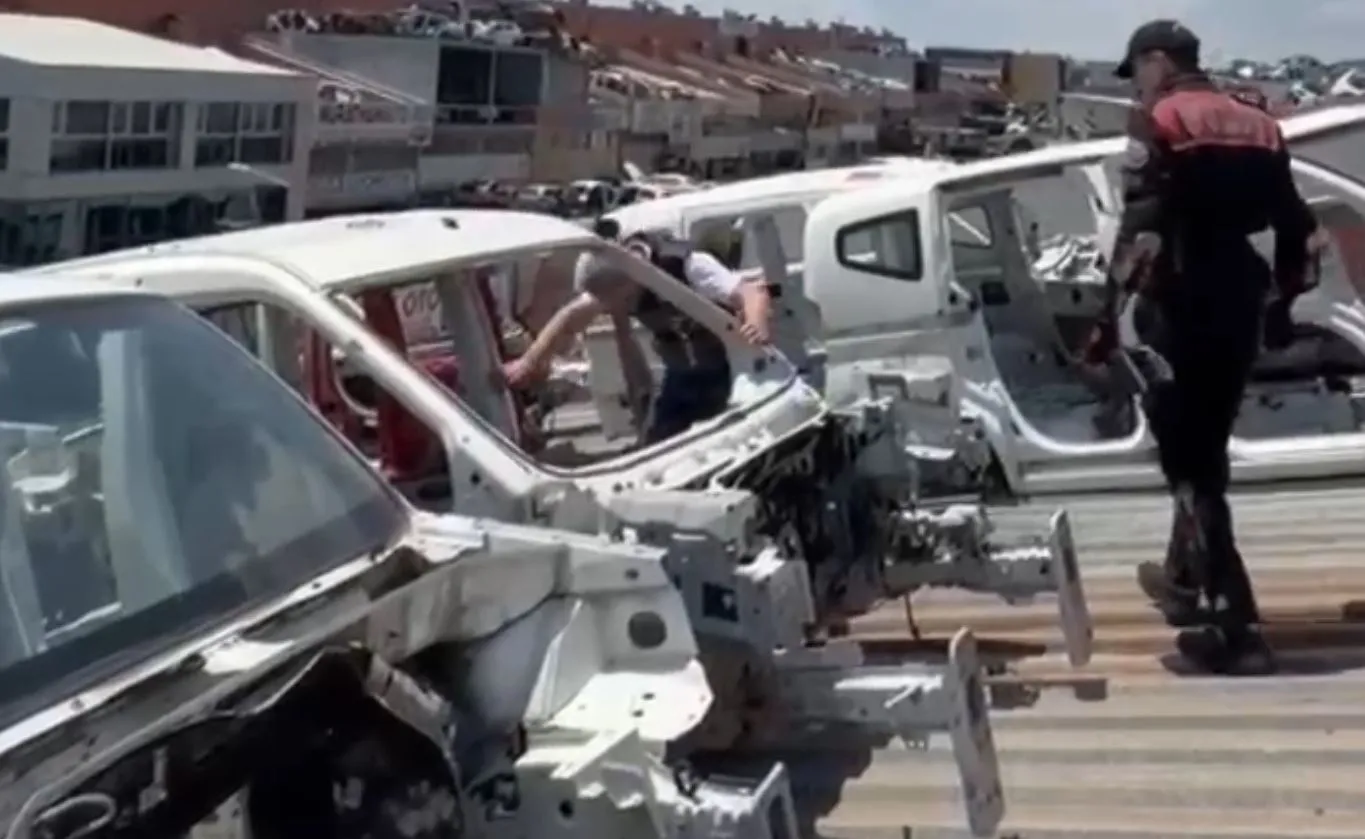 Ankara'da hurda araçları yeni gibi satan çeteye baskın