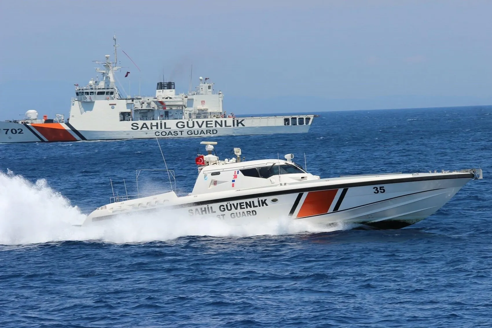 İzmir açıklarında geniş kapsamlı arama kurtarma tatbikatı