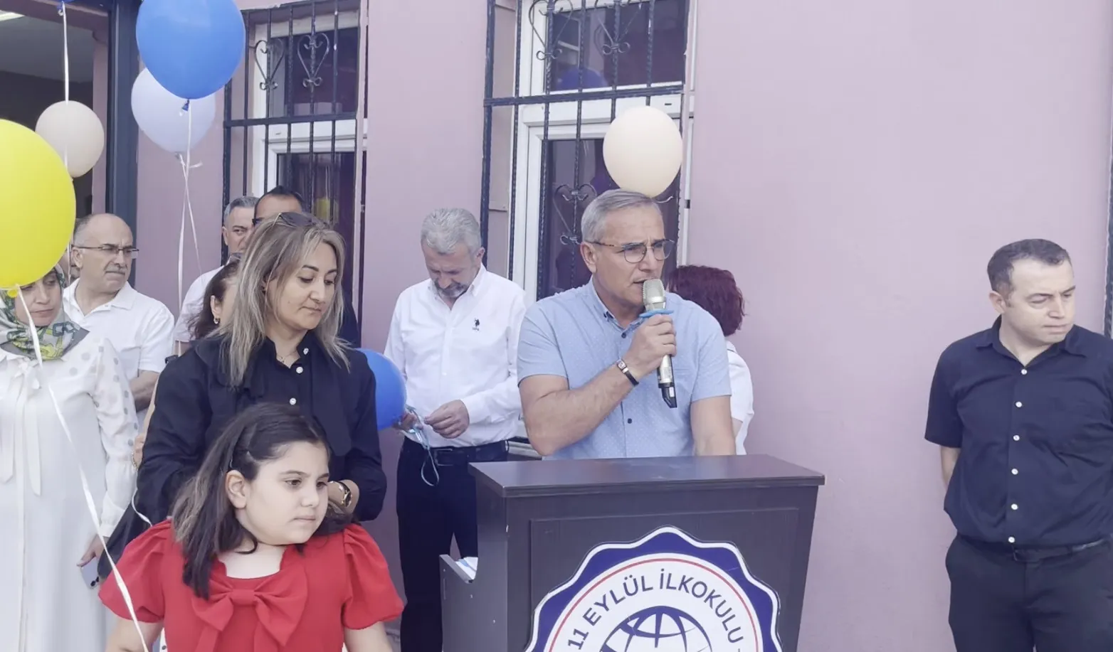 Lösemiyi yenen Kadir okuluna balonlarla döndü