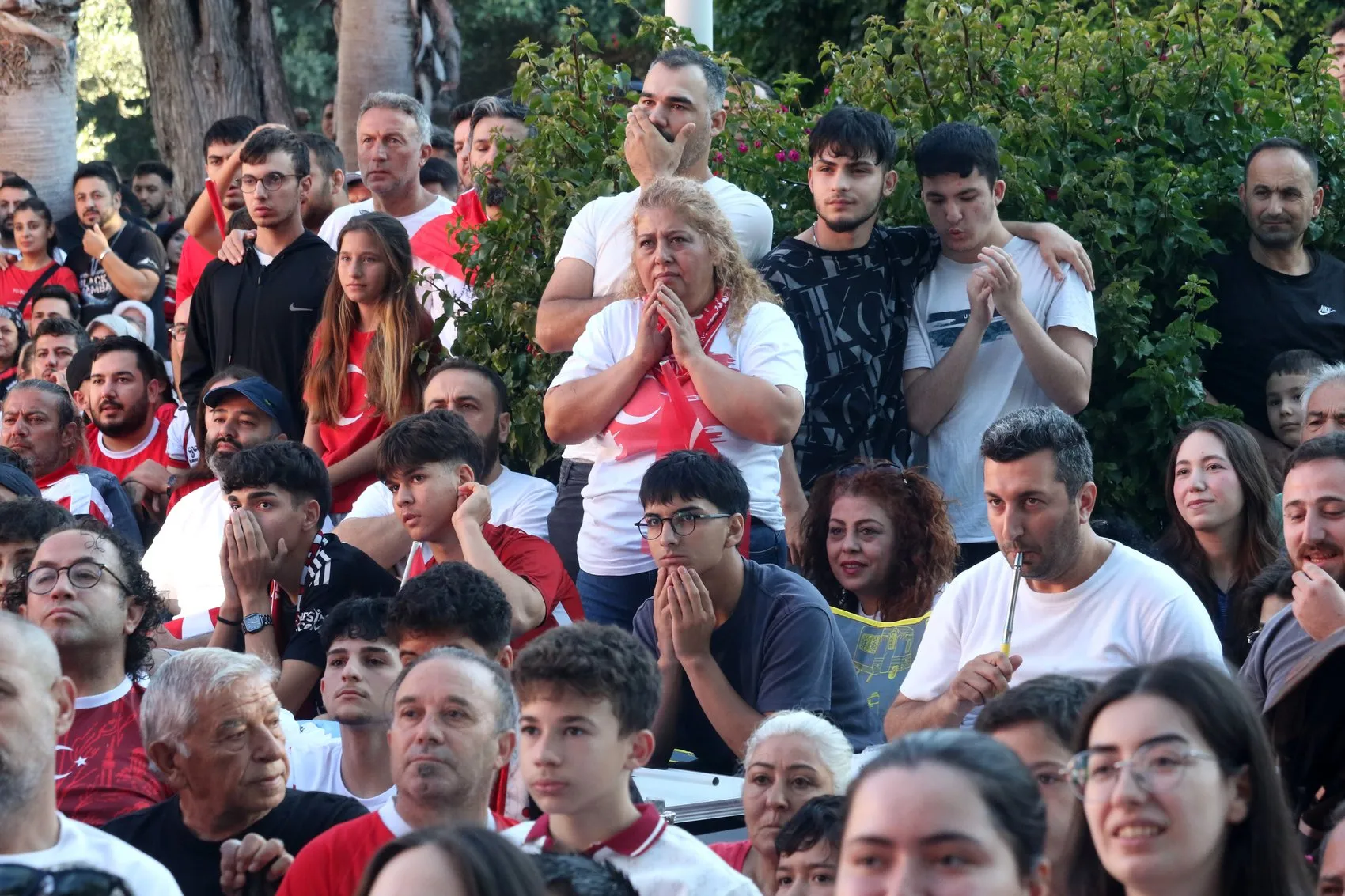 Antalya milli maç heyecanıyla doldu ama sonuç hüsran oldu