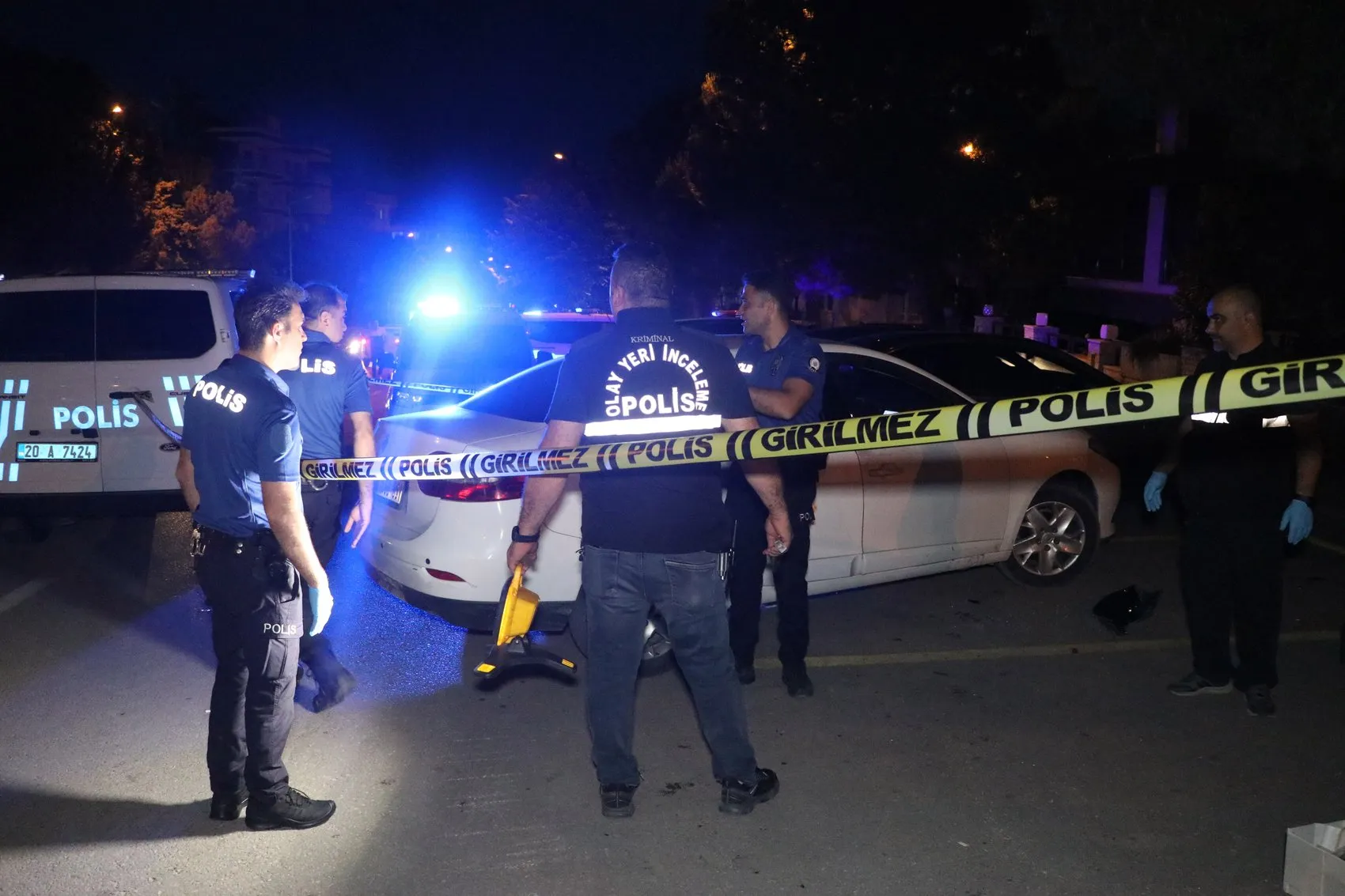 Denizli'de eski sevgili dehşeti iki kız kardeşi vurdu