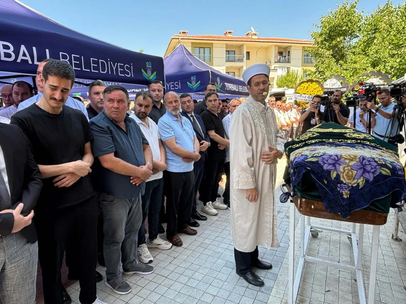 Genç öğretmen Irmak Ayşe Koparan memleketinde toprağa verildi