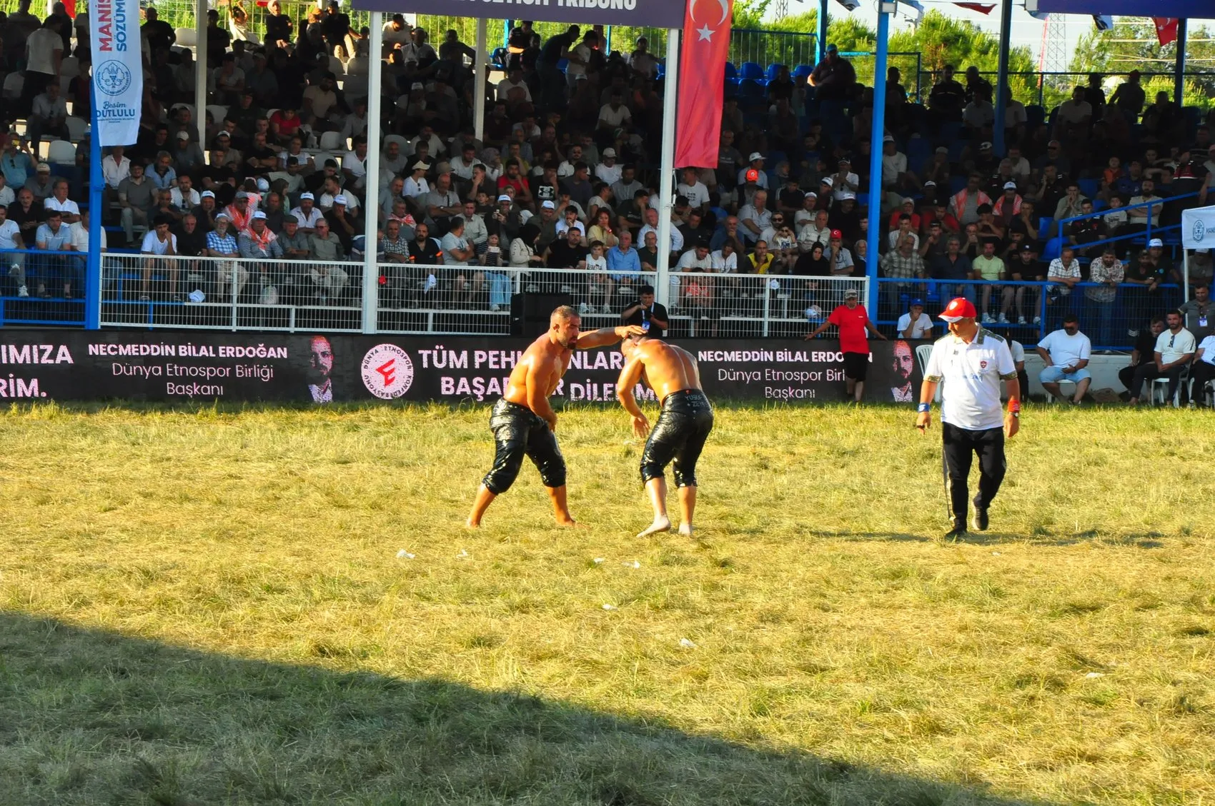 Yuntdağı’nda başpehlivanlık kürsüsüne Feyzullah Aktürk çıktı