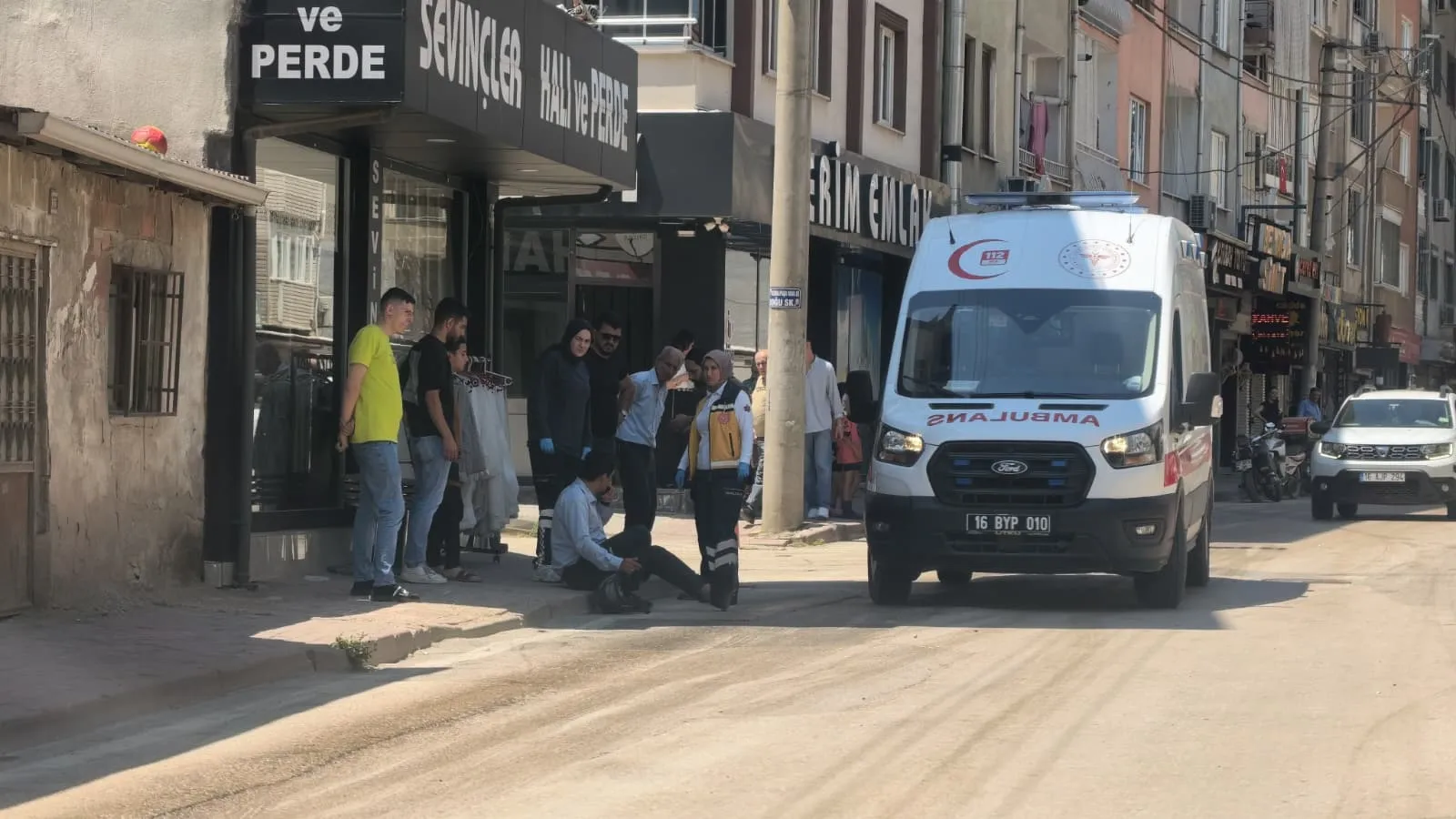 İnegöl'de yola dökülen mazot iki motosiklet kazasına yol açtı