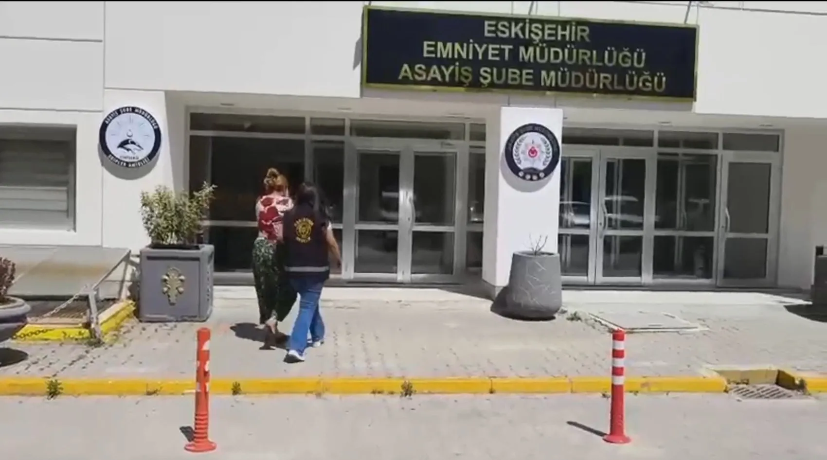 Eskişehir’de evlere giren hırsızlık çetesi yakayı ele verdi