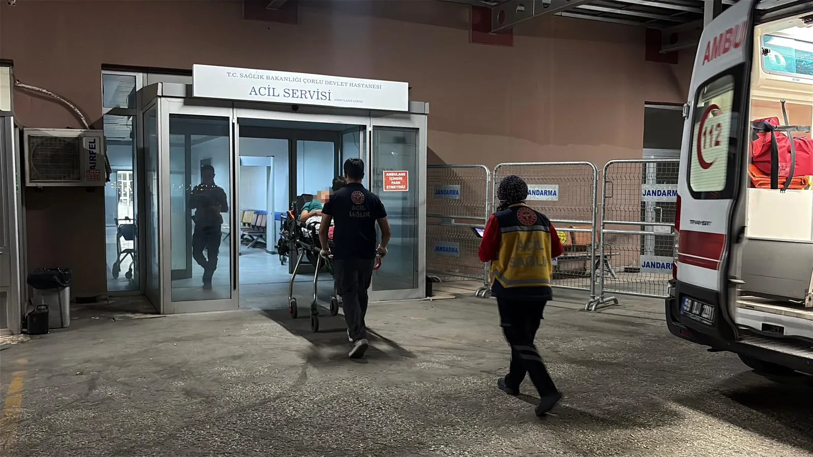 Çorlu’da gece vakti silahlı kavga 17 yaşındaki genç kız vuruldu