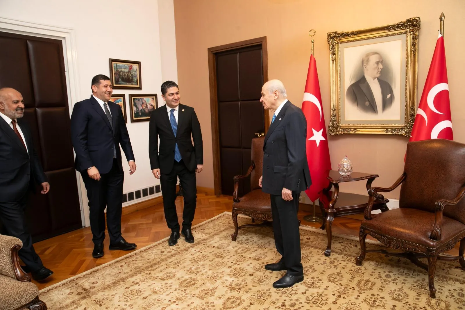 Kayserispor yönetimi Ankara’da Devlet Bahçeli ile bir araya geldi