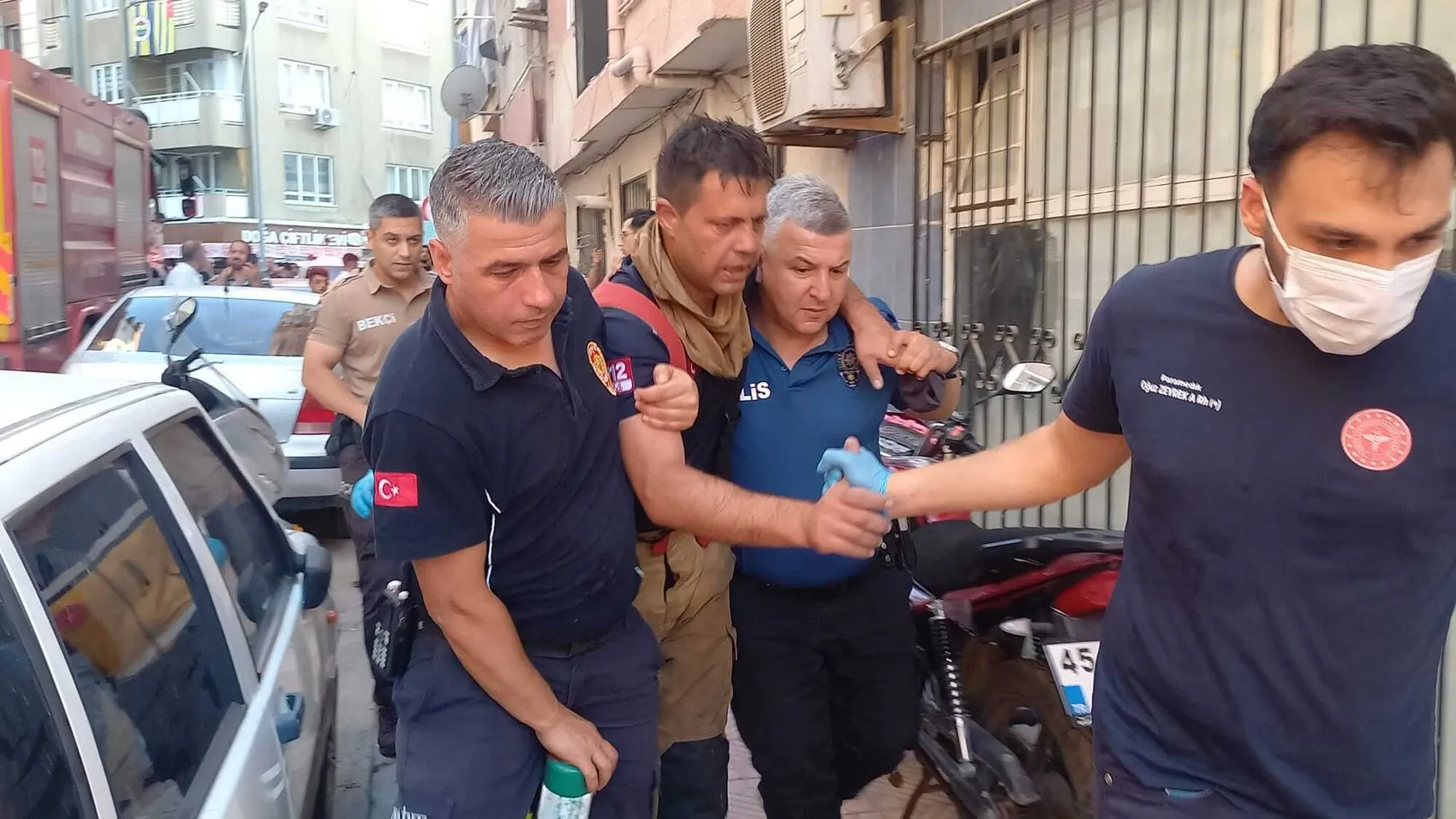 Manisa'da apartman yangını dehşeti