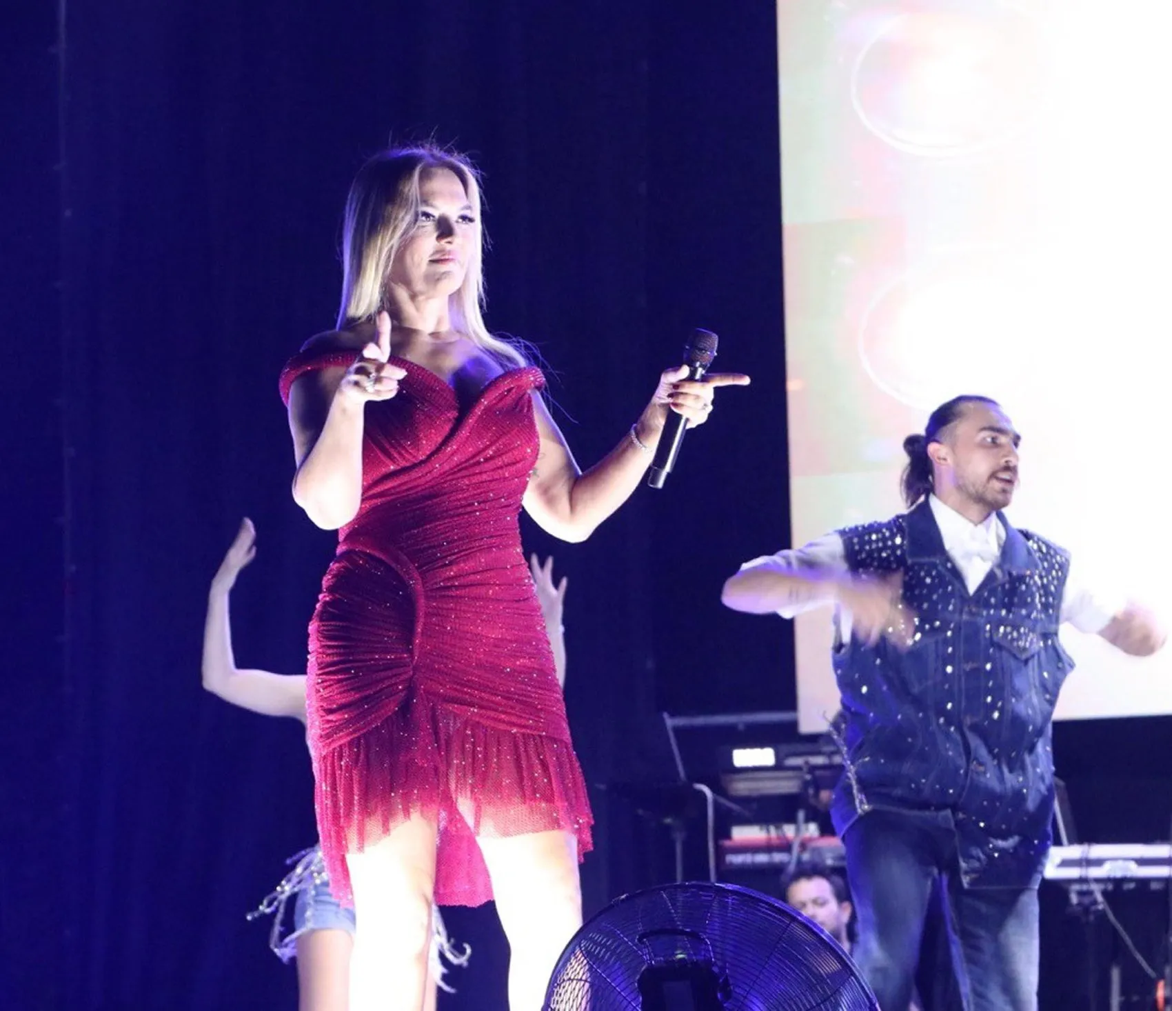 Tekirdağ Kiraz Festivali coşkulu konserlerle noktalandı