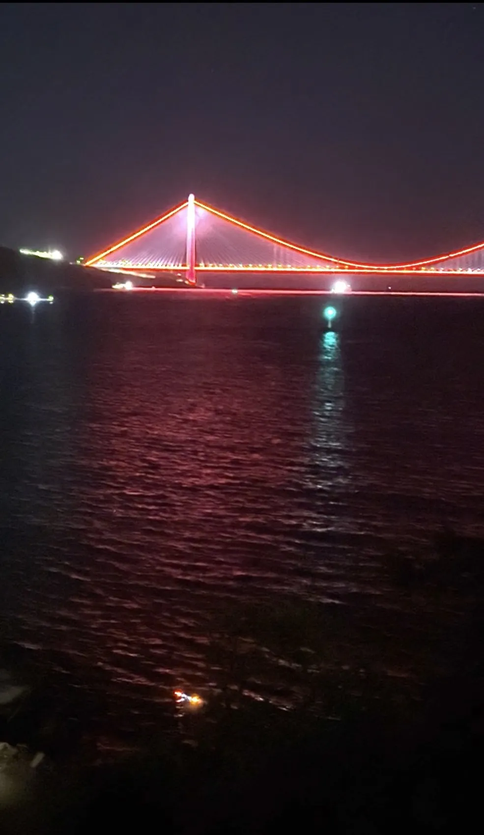 Sarıyer’de otomobil denize uçtu Manzarayı izleyerek ihbar etti