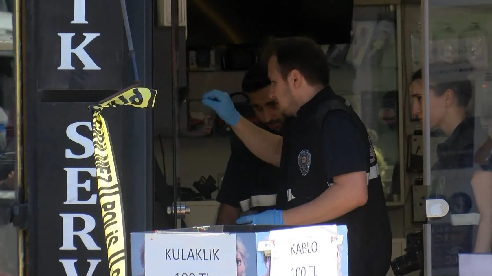 Kurye kılığındaki saldırgan iş yeri sahibini öldürdü